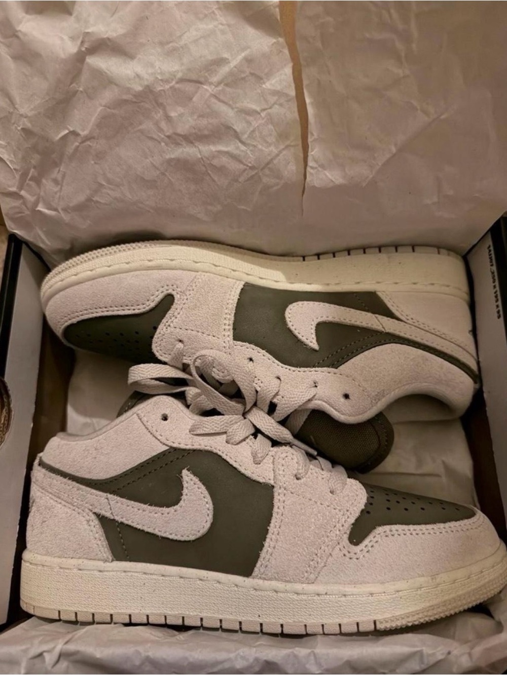 Kids Low-Top Sneakers in Olive Green and Off-White